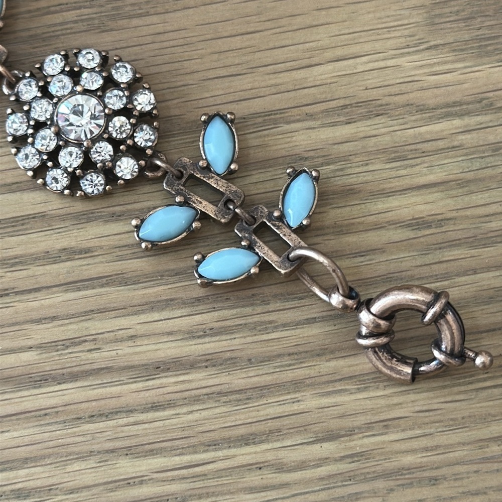 Elegant Turquoise and Silver Women's Bracelet - Picture 4 of 6
